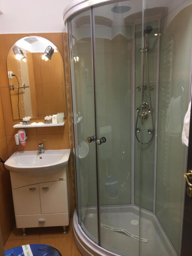 Sinaia Chic Minisuite Mirage-Self Check-In&Free Parking Екстер'єр фото